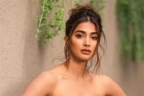 pooja hegade sex|Pooja Hegde Porn Videos 